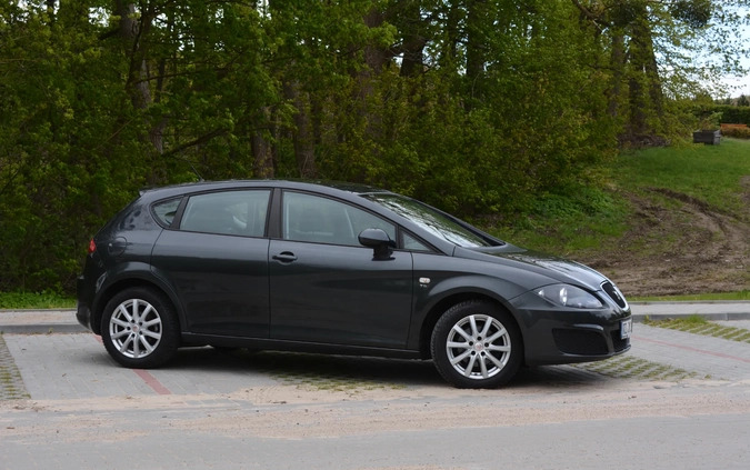 Seat Leon cena 22900 przebieg: 178400, rok produkcji 2010 z Dzierzgoń małe 352